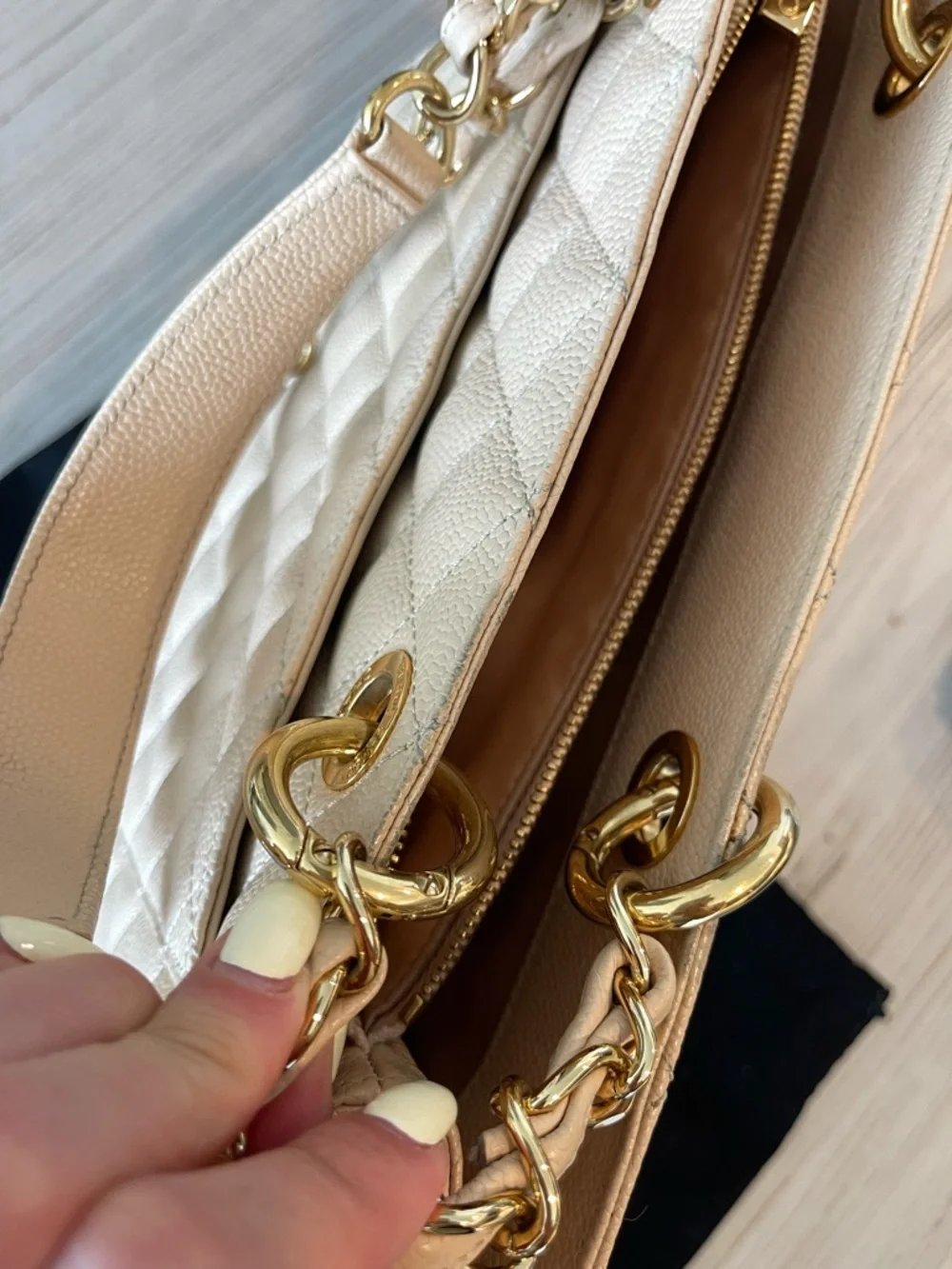 CHANEL Vintage Caviar Grand Shopping Tote